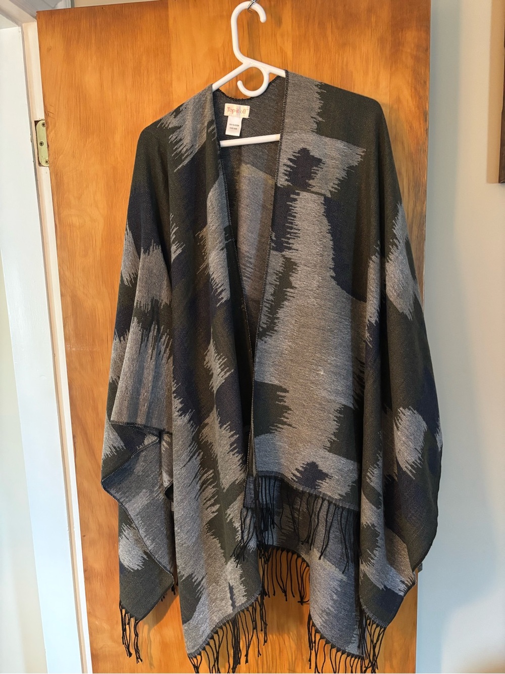 Top It Off Women’s Shawl